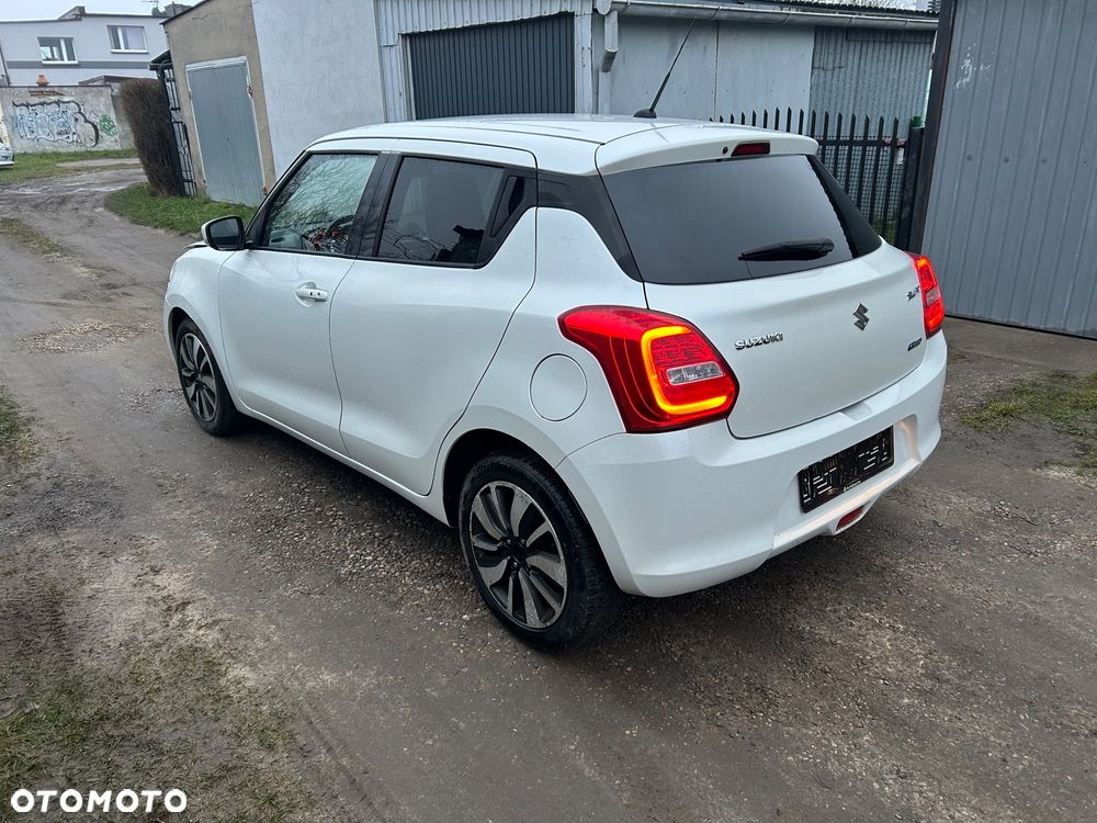 Suzuki Swift 1.2 Premium Plus - 4