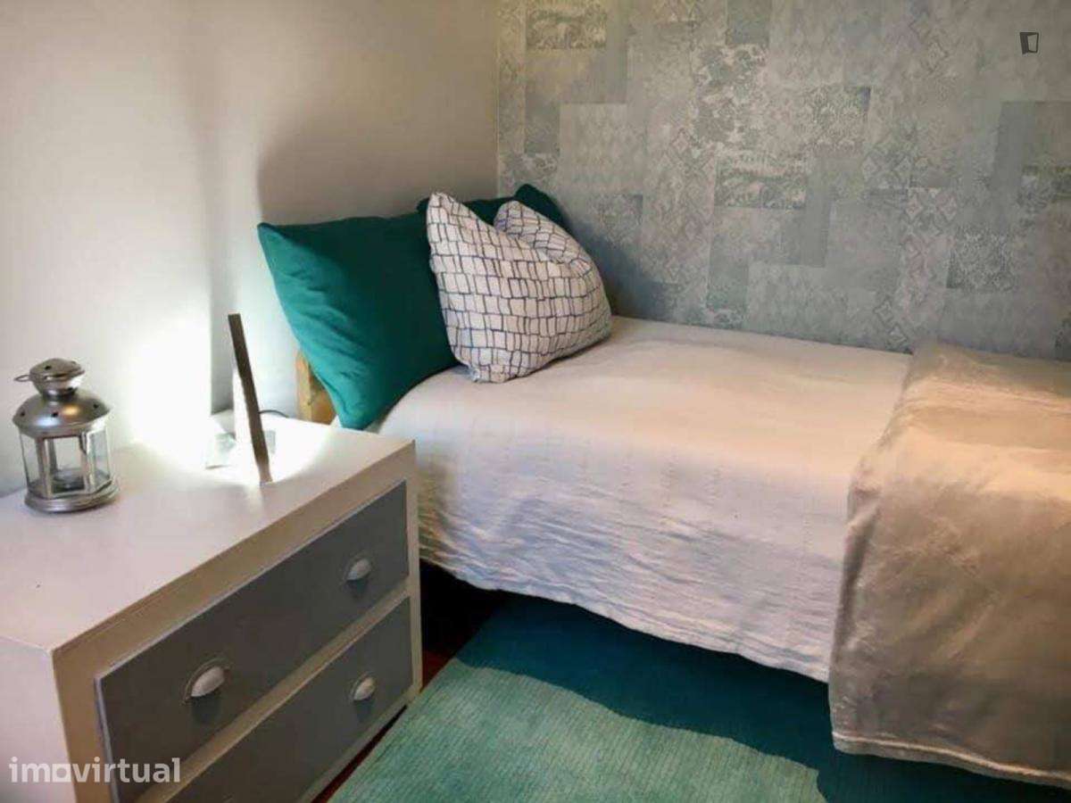 Quarto - localizado em Lisbon - Grande imagem: 3/21