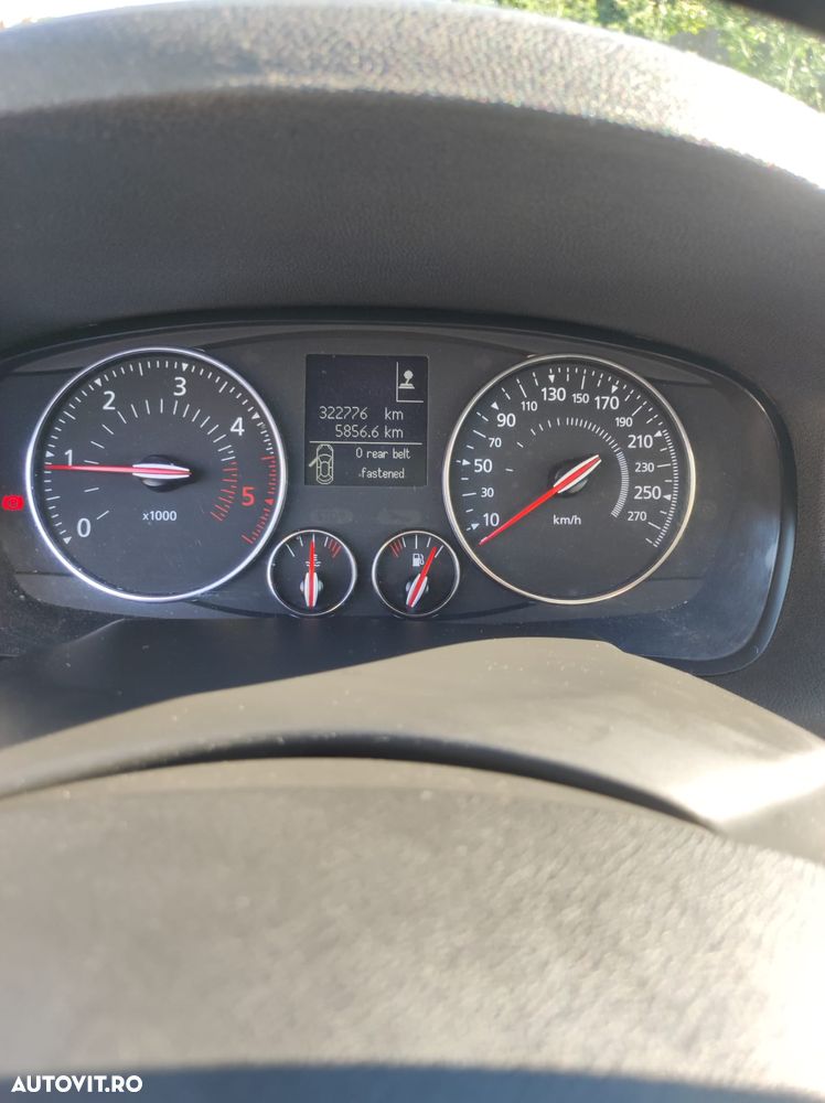 Renault Laguna dCi 110 FAP Limited - 23