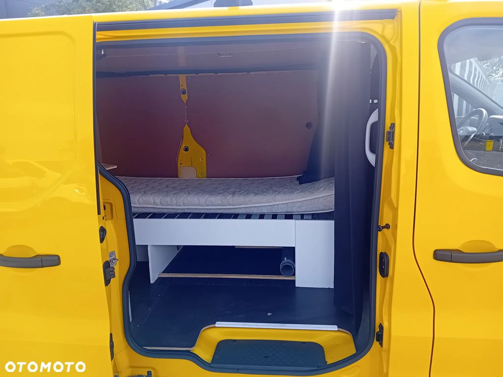 Renault Trafic Pilot - 12