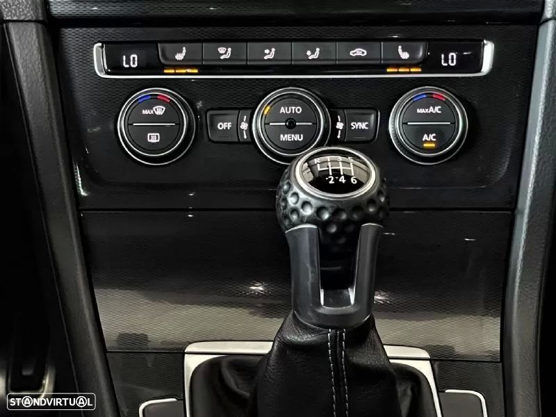 VW Golf - 28