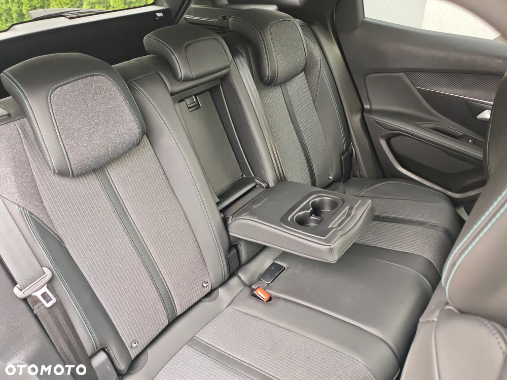 Peugeot 3008 PureTech 130 Stop & Start GPF Allure - 26