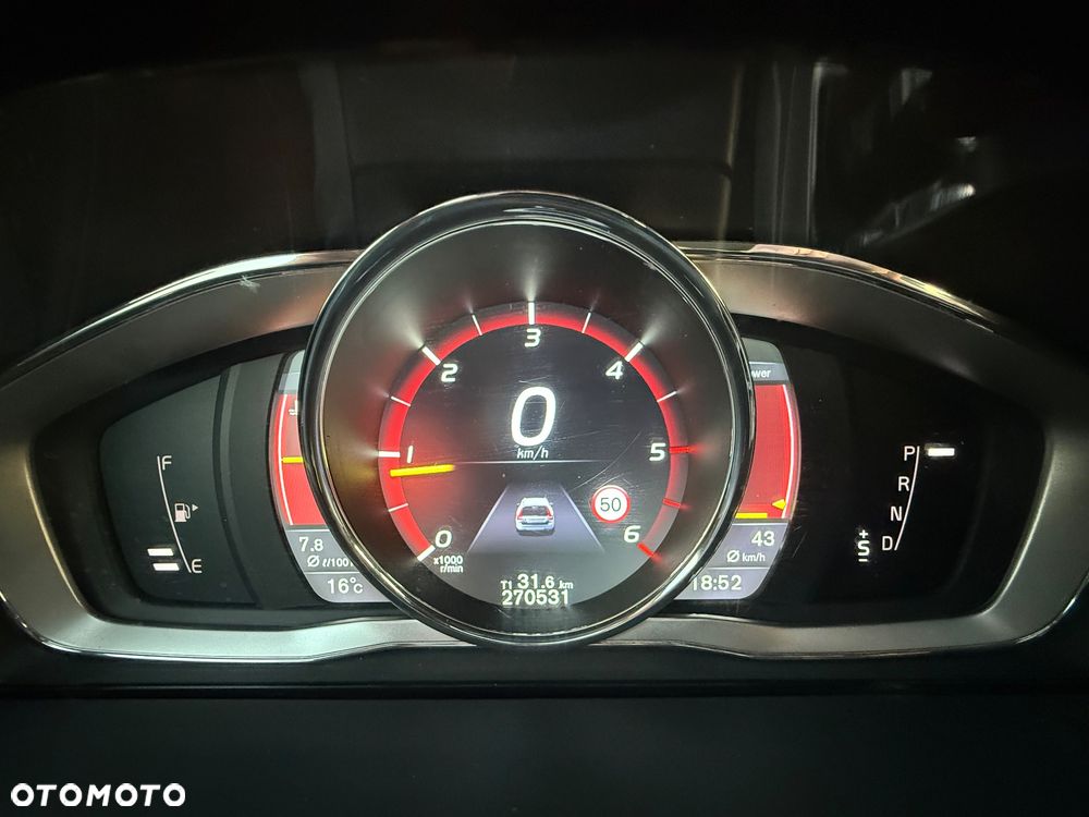Volvo XC 70 D4 Geartronic Black Edition - 13