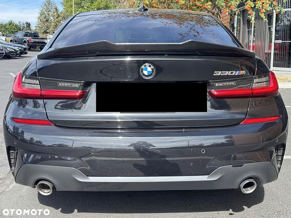 BMW Seria 3 330i M Sport - 6