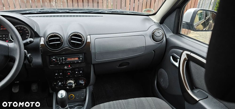 Dacia Duster 1.6 16V 4x2 - 8