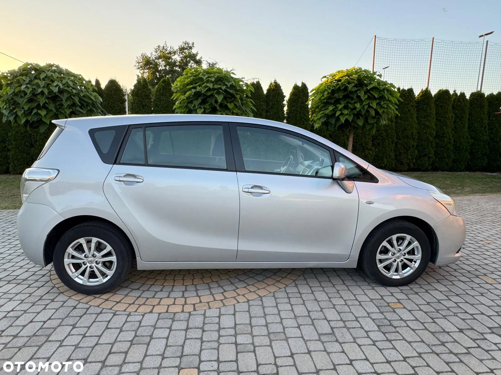Toyota Verso 2.0 D-4D Premium - 3