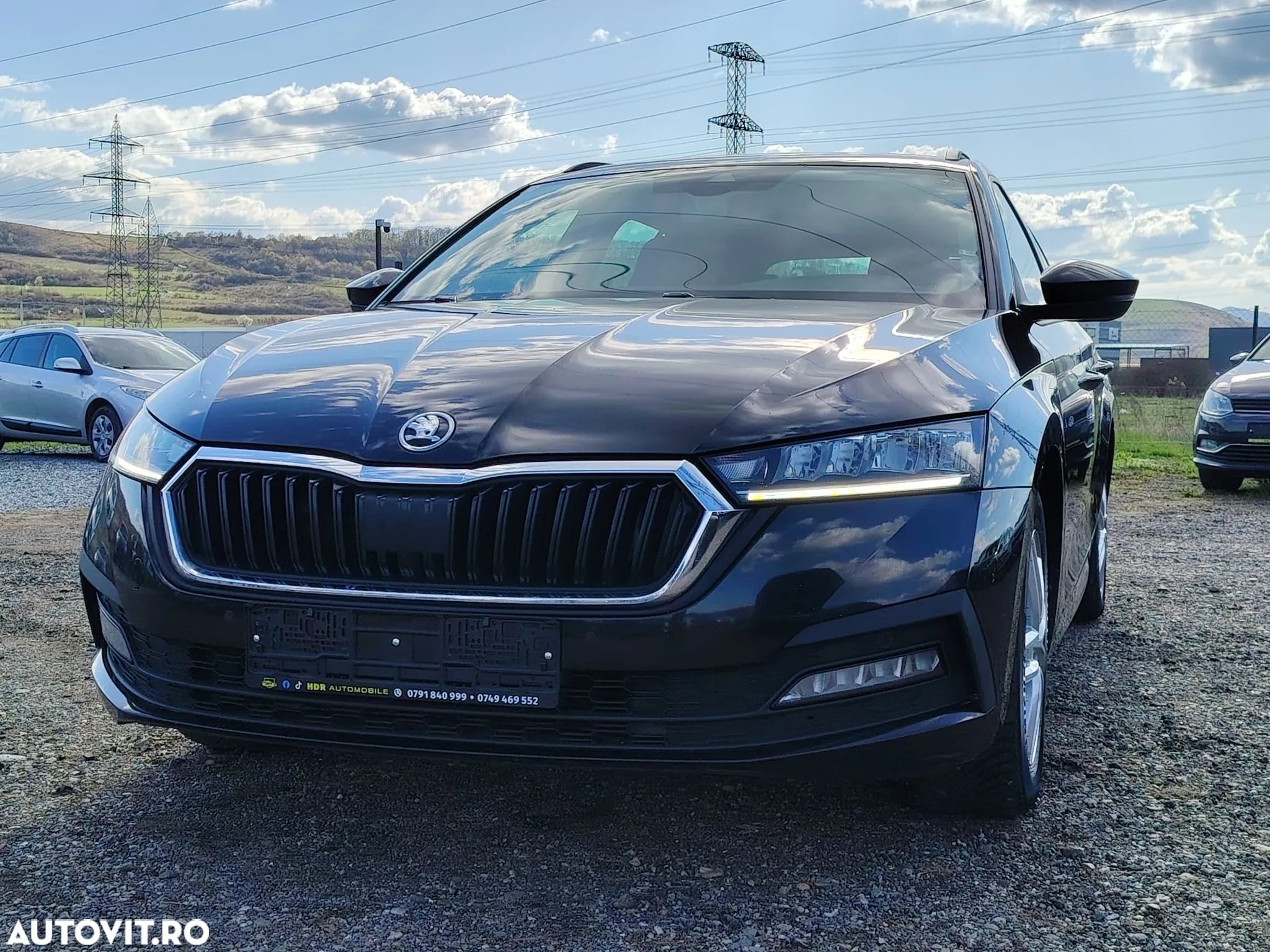 Skoda Octavia Combi 2.0 TDI DSG Style - 1