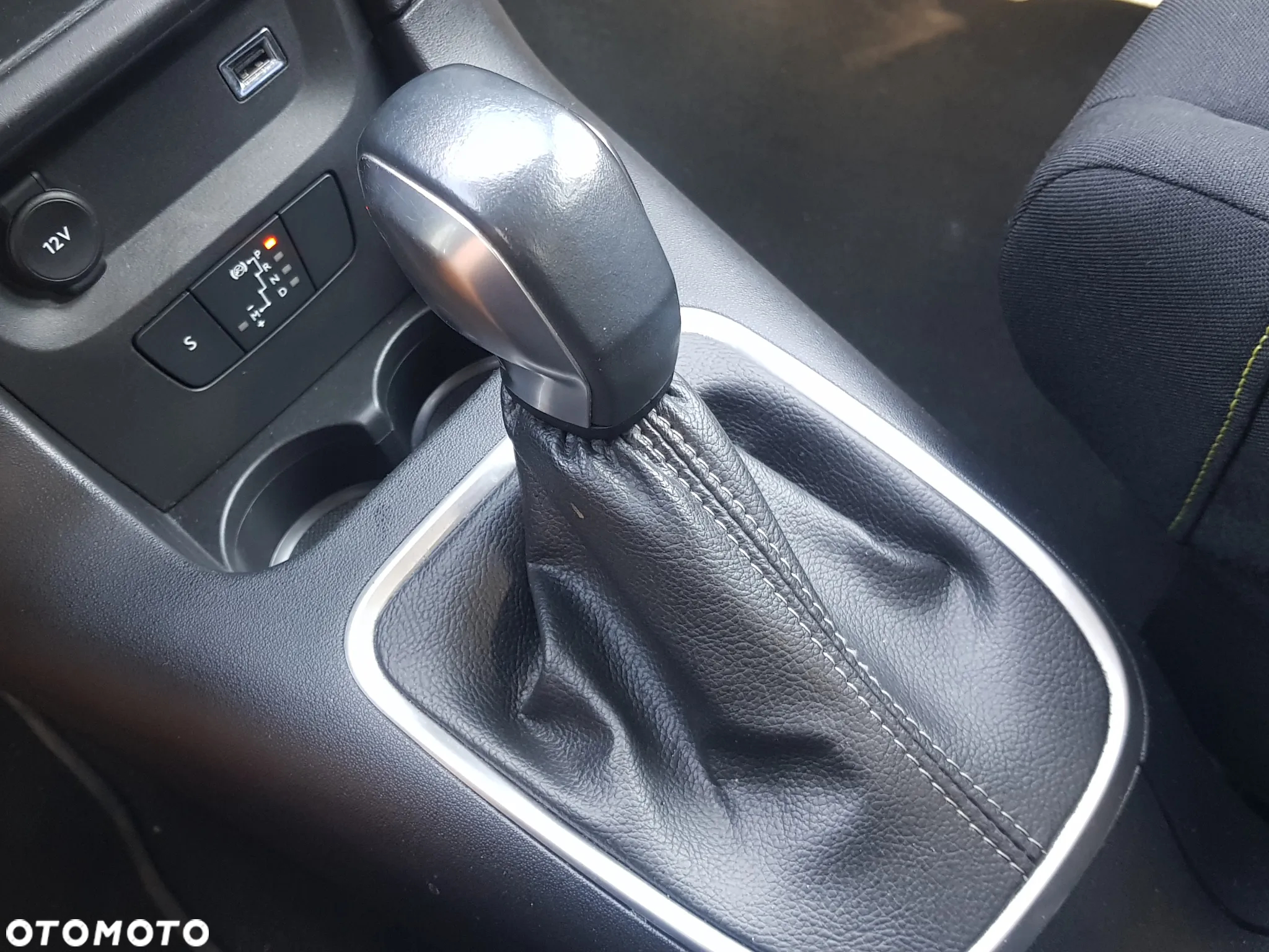 Citroën C3 1.2 PureTech Shine S&S EAT6 - 18