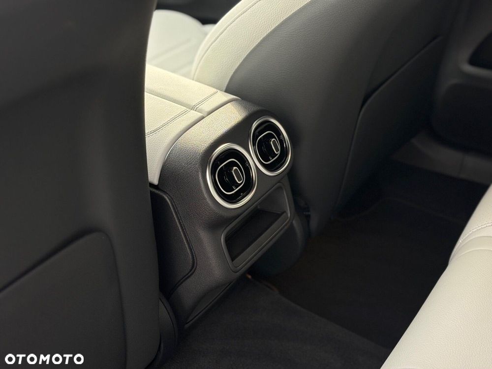 Mercedes-Benz GLC - 15