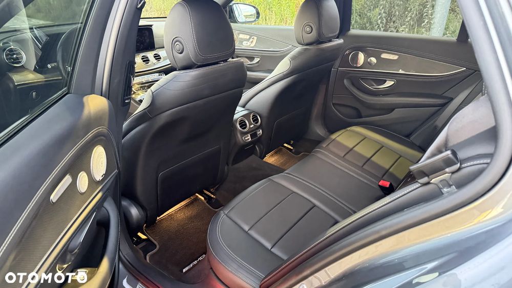 Mercedes-Benz Klasa E 300 de 4Matic 9G-TRONIC AMG Line - 16