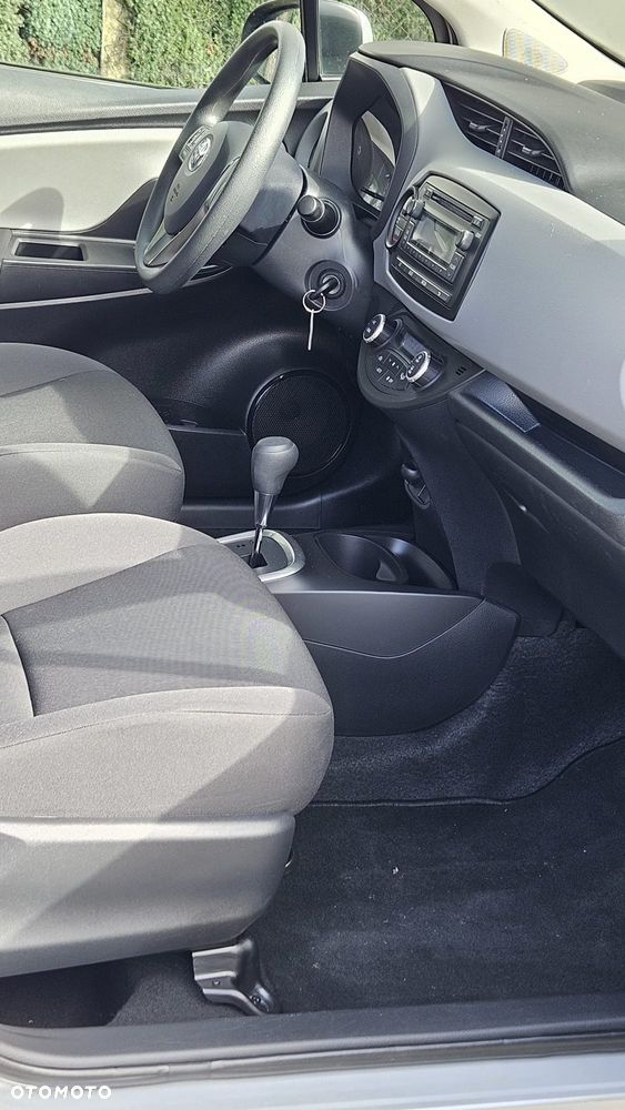 Toyota Yaris - 18