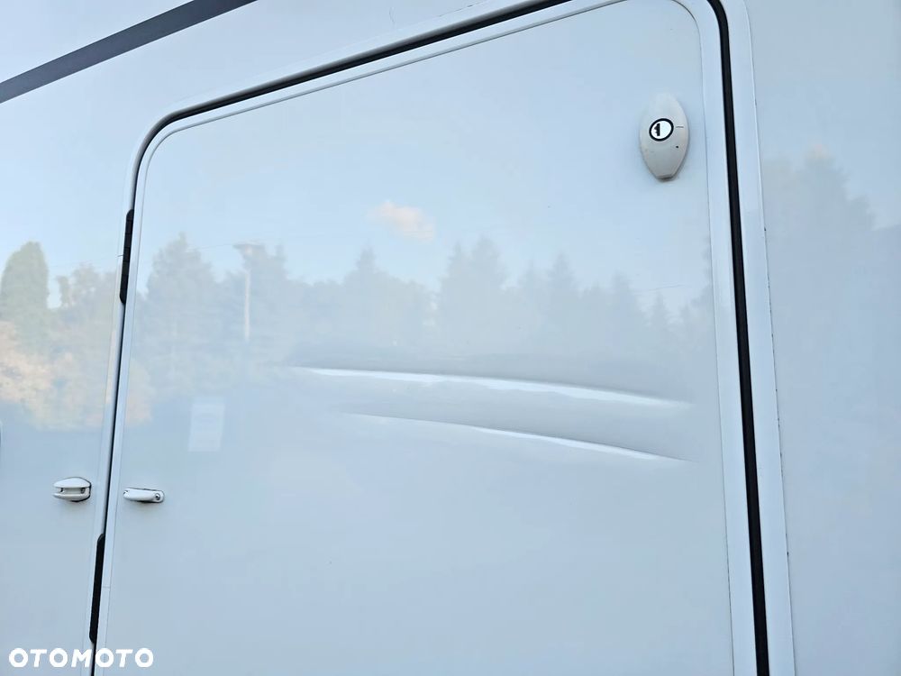 Sunlight CAPRON / HYMER ERIBA T67 Zimowy 4 miejsca do spania - 7