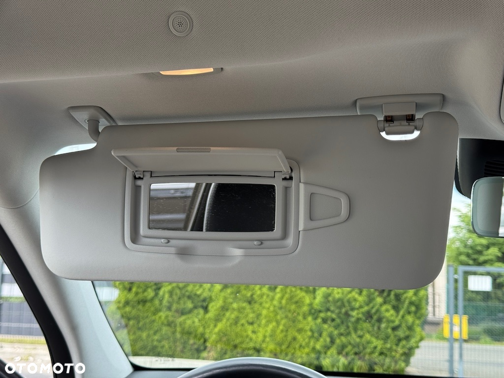 Mercedes-Benz Klasa E 300 de Business Edition - 23