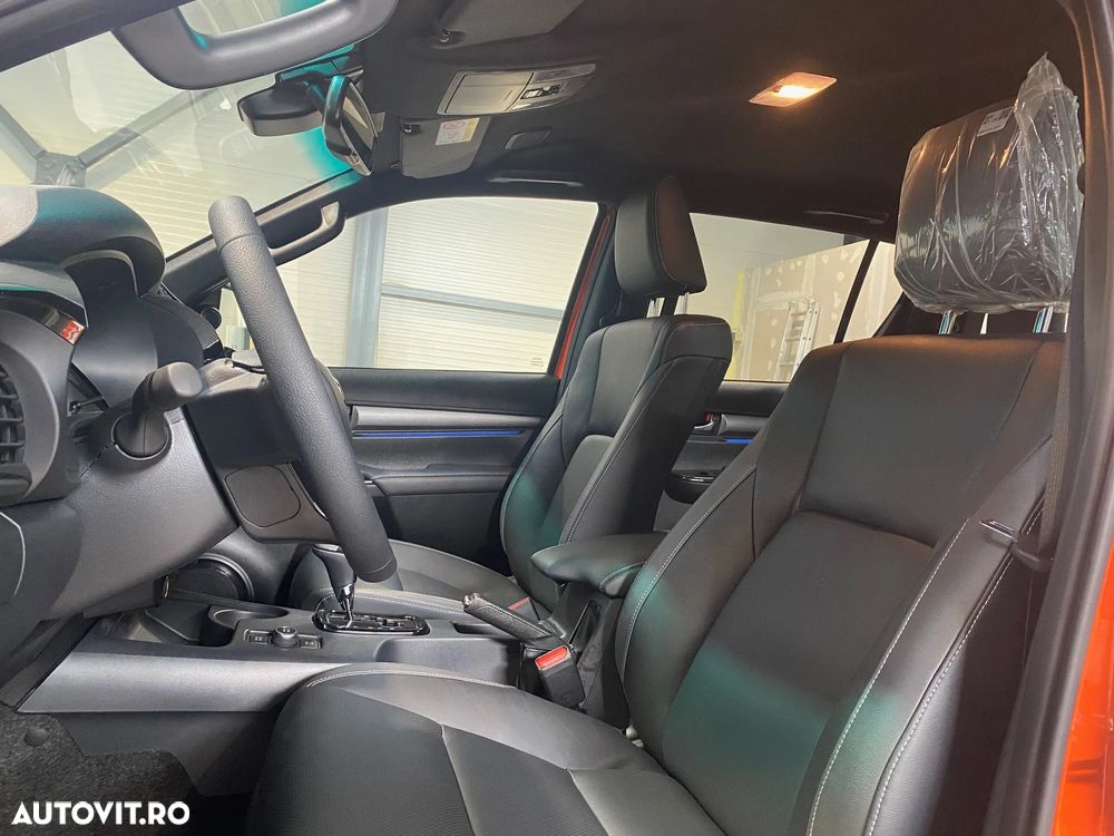 Toyota Hilux 2.8D 204CP 4x4 Double Cab AT MHEV Invincible - 12