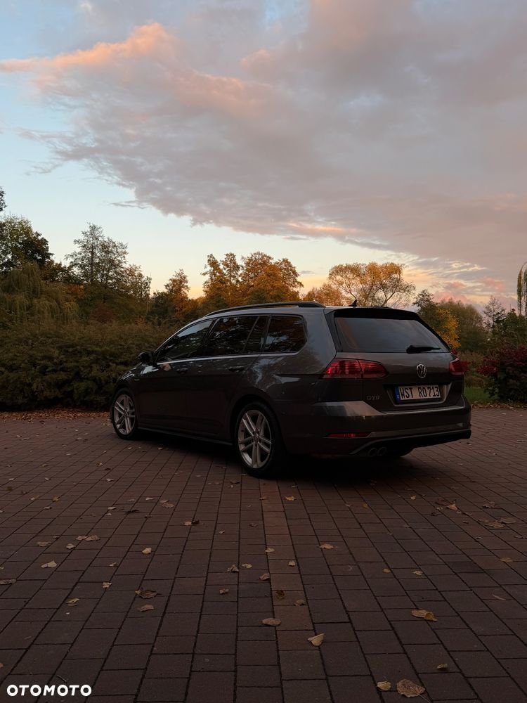 Volkswagen Golf - 17