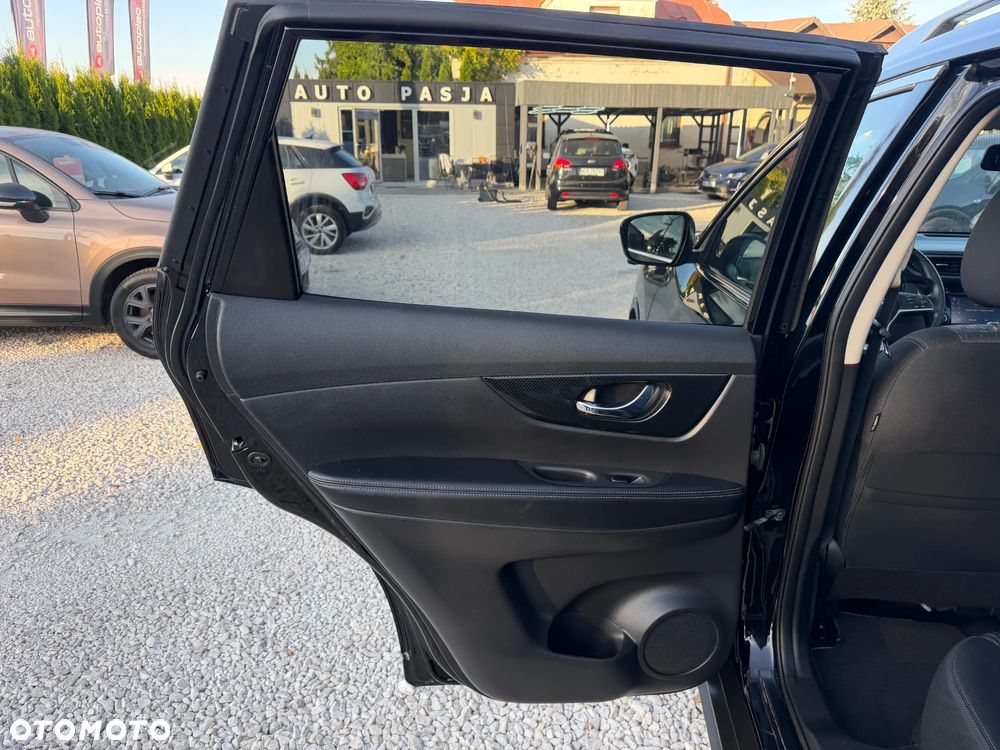 Nissan X-Trail 1.6 DIG-T N-Connecta 2WD 7os - 21