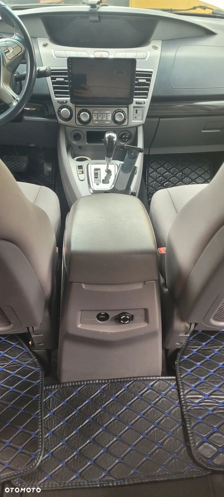 SsangYong/KGM Rodius 2.2 D Turismo - 19