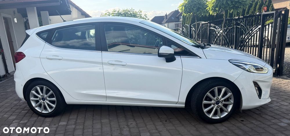 Ford Fiesta 1.0 EcoBoost S&S TITANIUM - 4