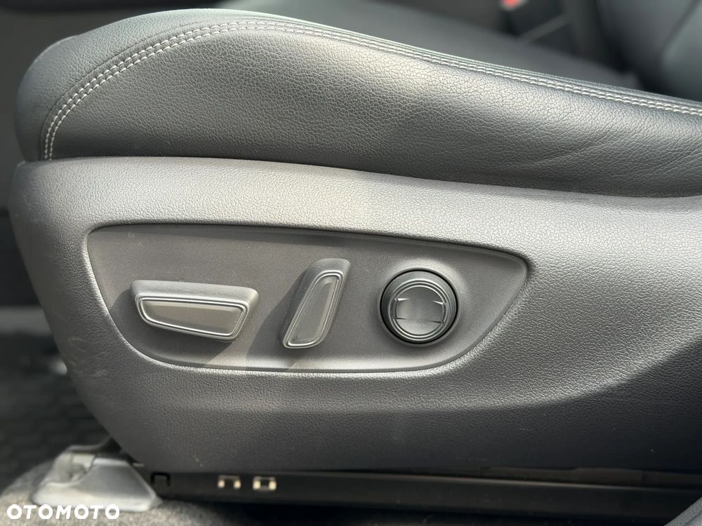 Toyota RAV4 2.5 Hybrid Executive 4x4 - 14