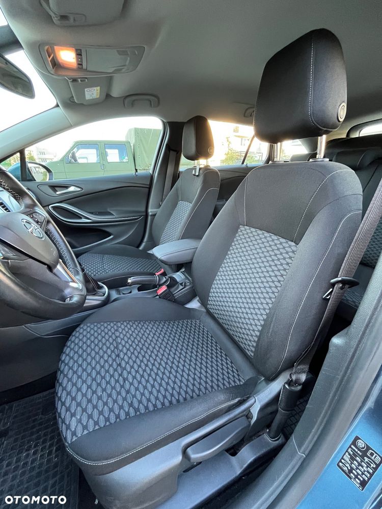 Opel Astra 1.4 T Dynamic - 26