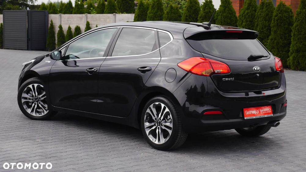 Kia Ceed 1.6 GDI ISG Platinum Edition - 21