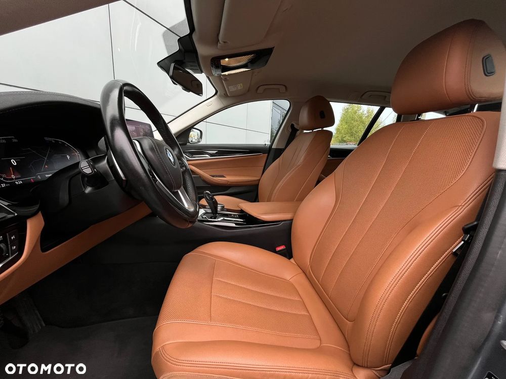BMW Seria 5 520d xDrive Luxury Line - 13