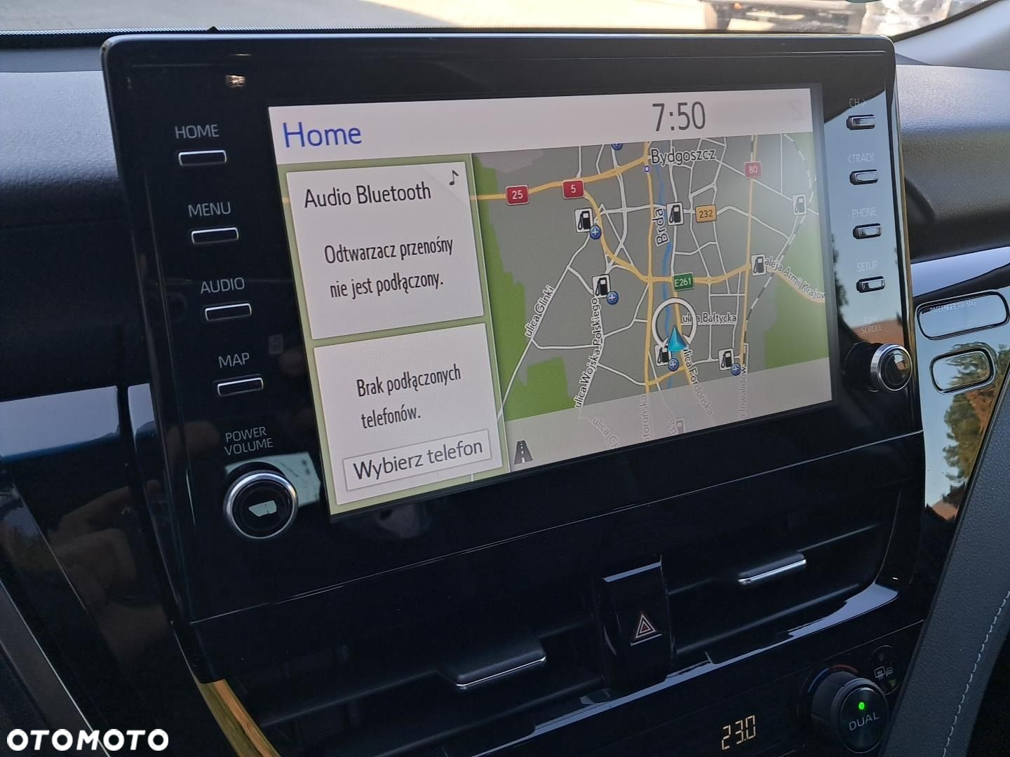 Toyota Camry 2.5 Hybrid Prestige CVT - 22