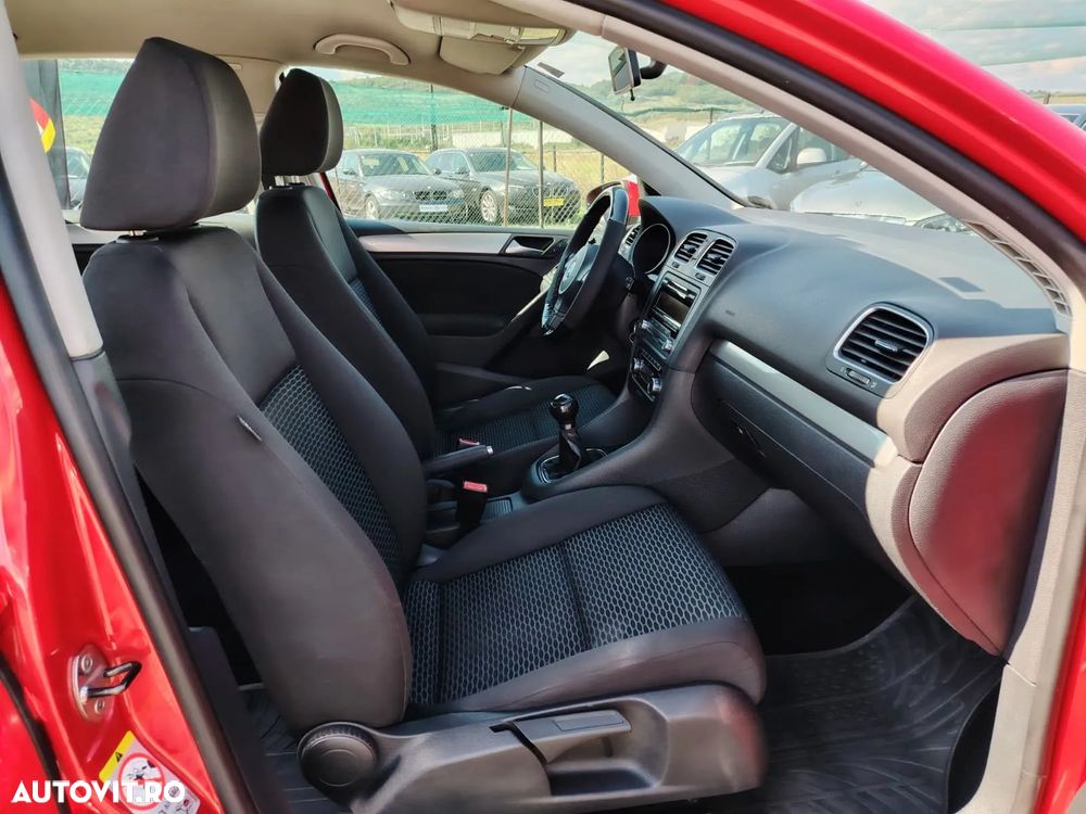 Volkswagen Golf 2.0 TDI Comfortline - 14