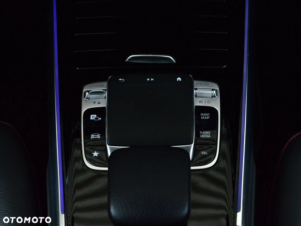 Mercedes-Benz GLB 250 4-Matic AMG Line 8G-DCT - 20