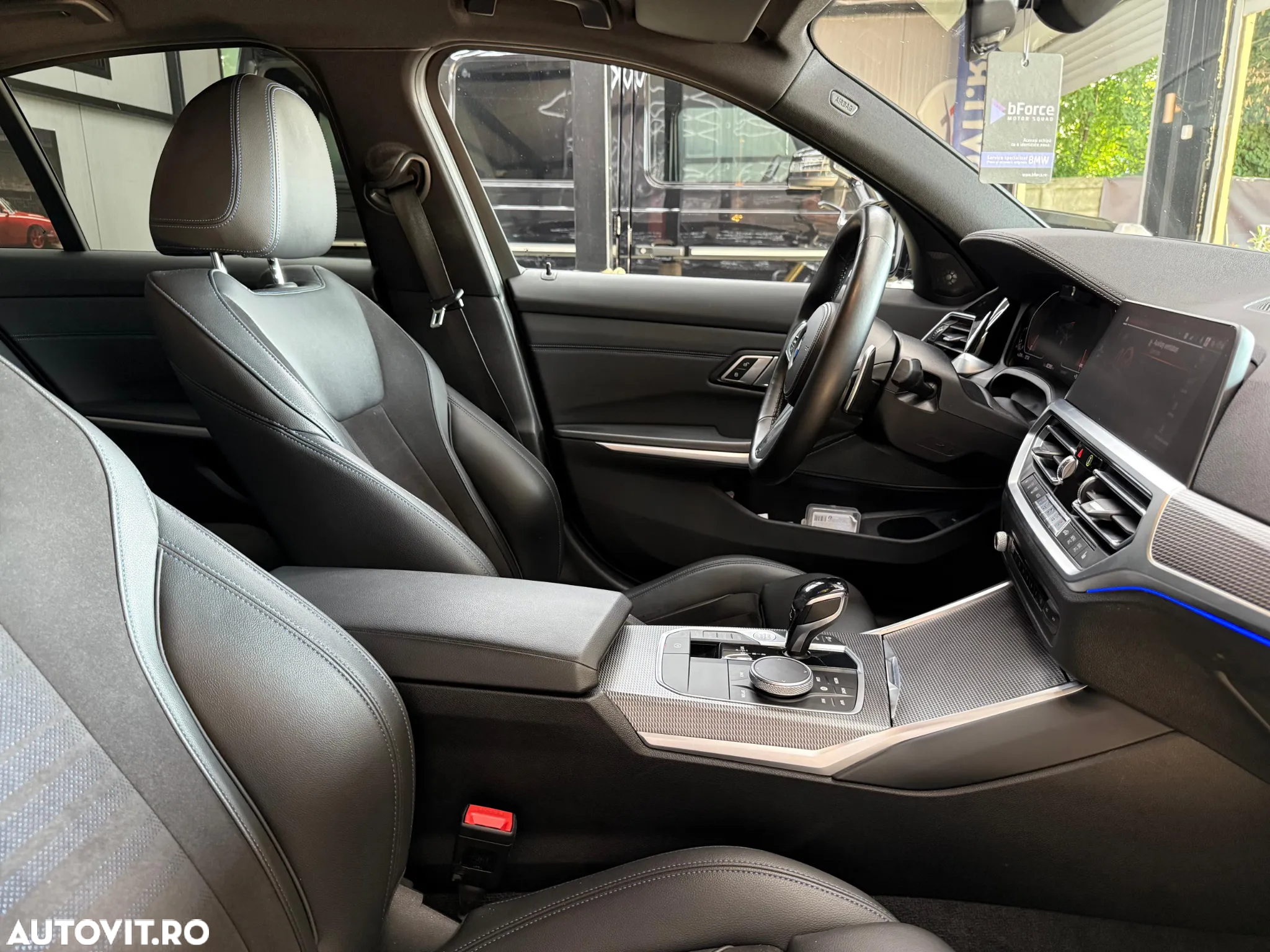 BMW Seria 3 330i xDrive Aut. M Sport - 33