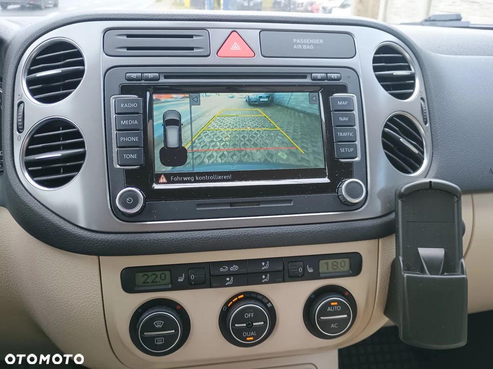 Volkswagen Tiguan - 11