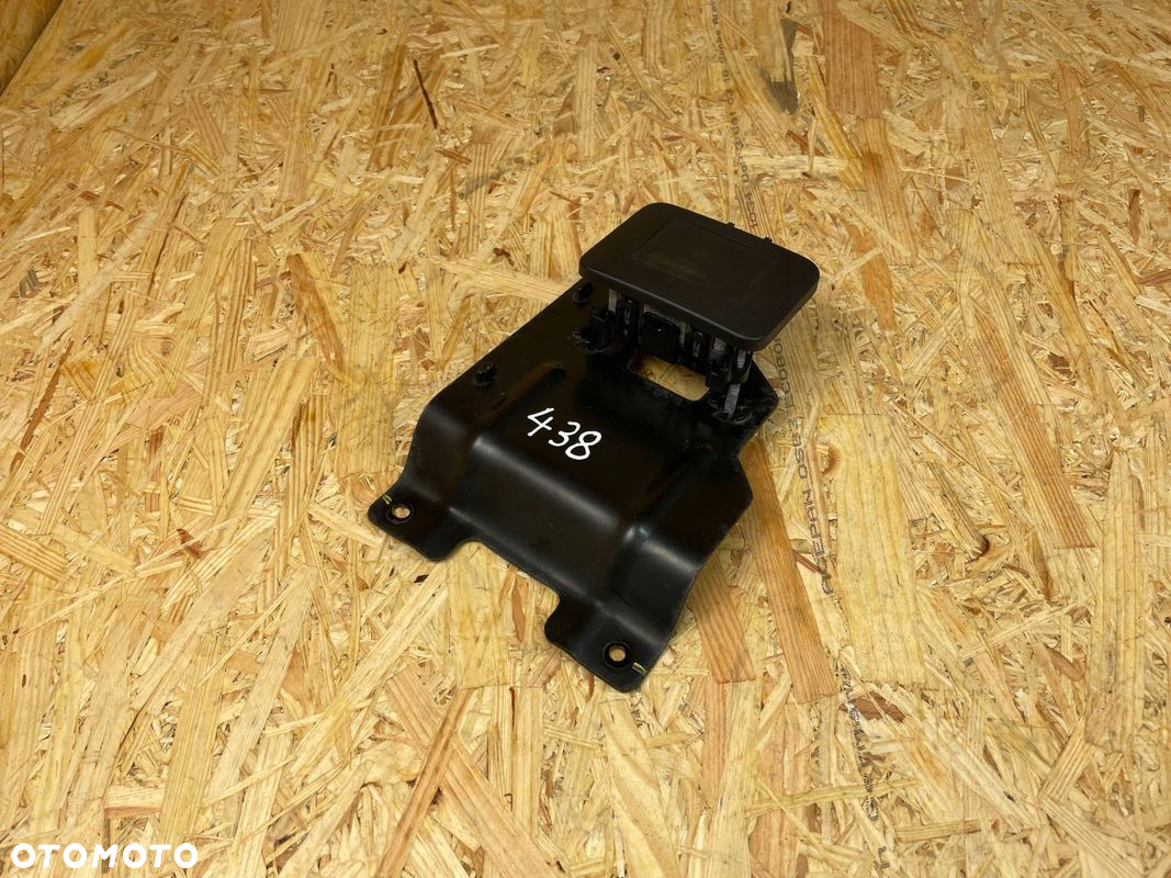 RADAR SENSOR DISTRONIC UCHWYT WTYCZKA MG ZS EV 10966407 10703728 2019- - 2