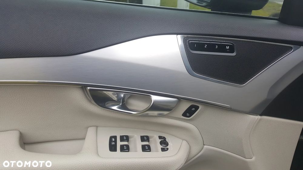 Volvo XC 90 T5 AWD Momentum - 14