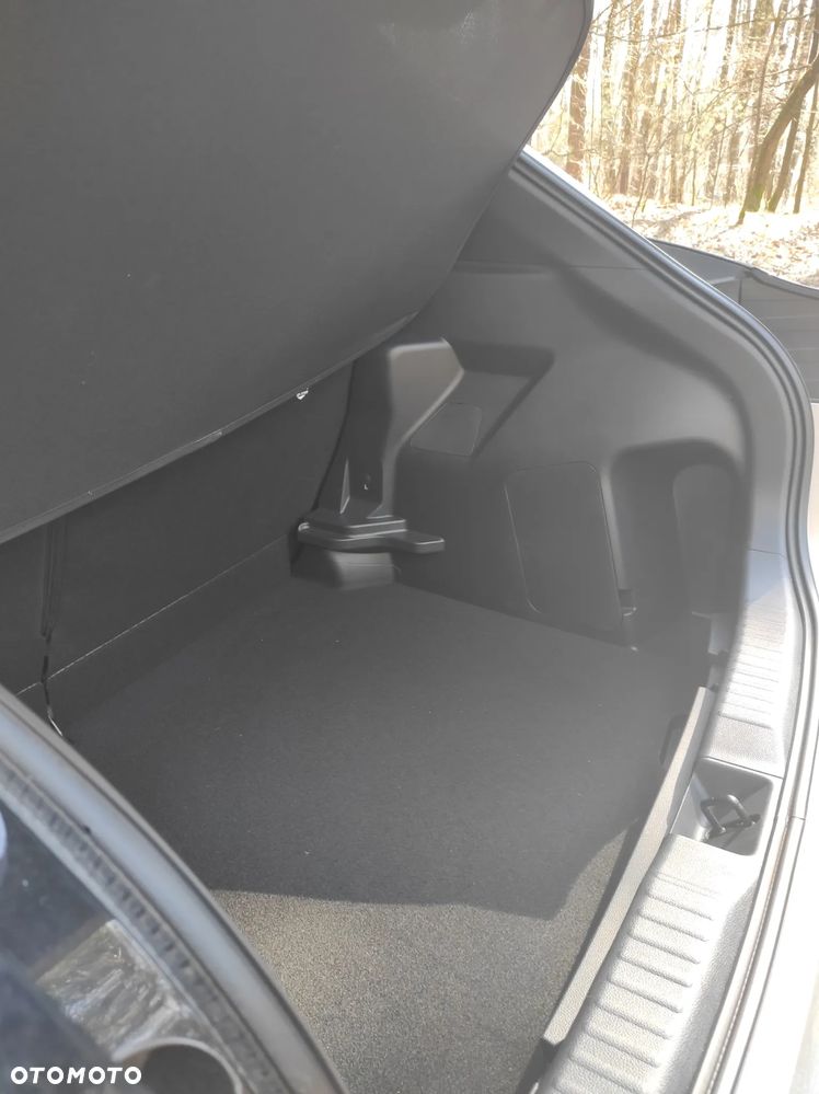 Toyota Yaris 1.5 Comfort - 26