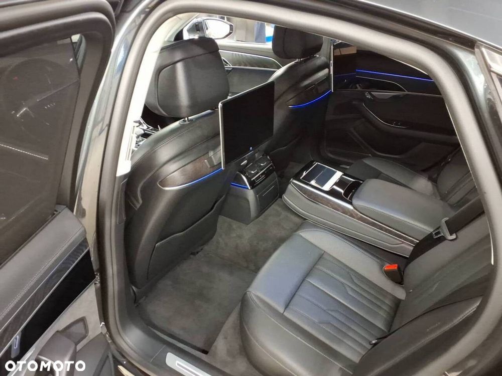 Audi A8 - 13