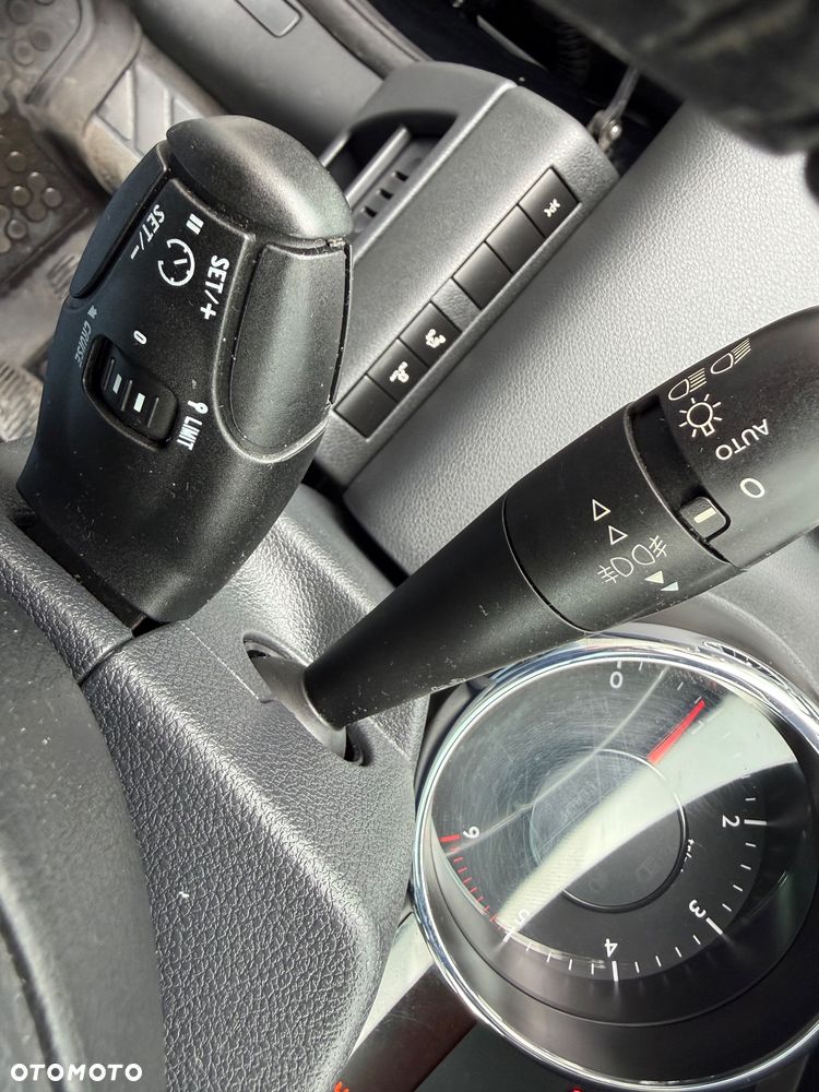 Peugeot 5008 1.6 HDi Premium - 9