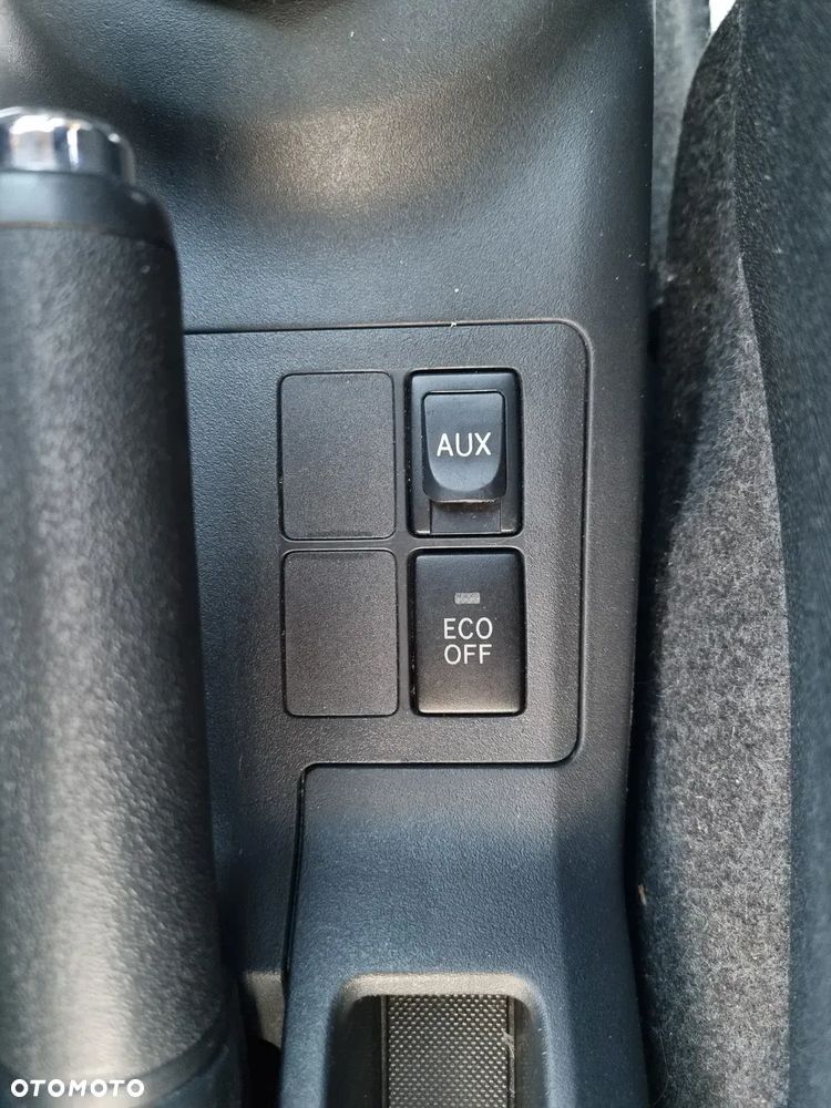 Toyota Yaris - 18