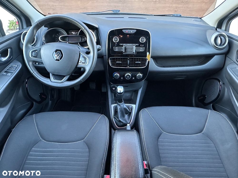 Renault Clio 1.2 16V 75 LIMITED - 8