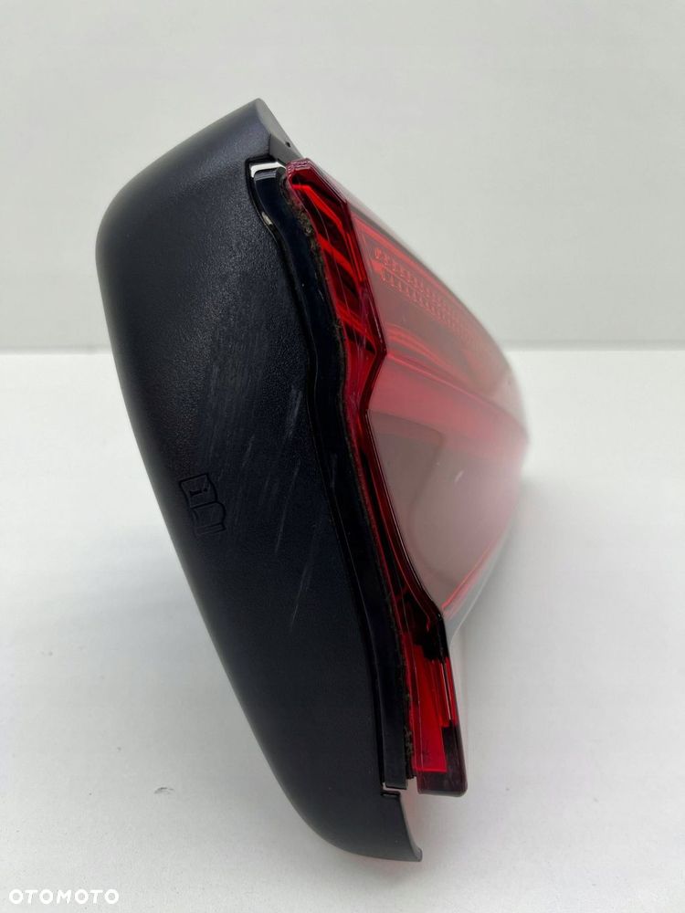 AUDI A4 B9 LAMPA LEWA TYŁ W KLAPĘ LED 8W5945093B - 4
