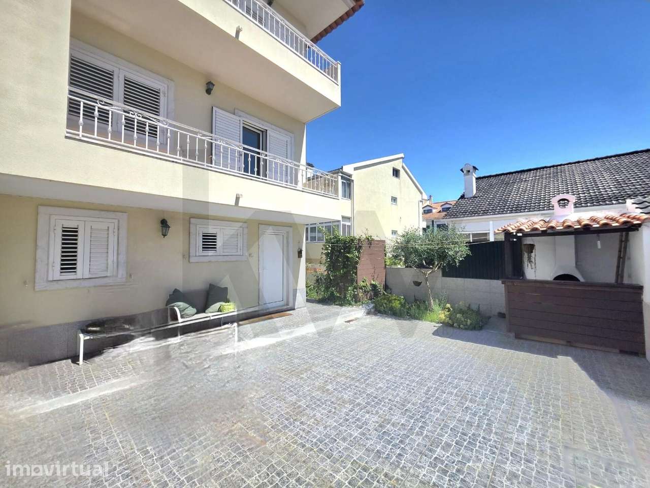 Moradia T3 com Garagem, Quintal e Jardim – a 10 minutos das Praias - Grande imagem: 4/34