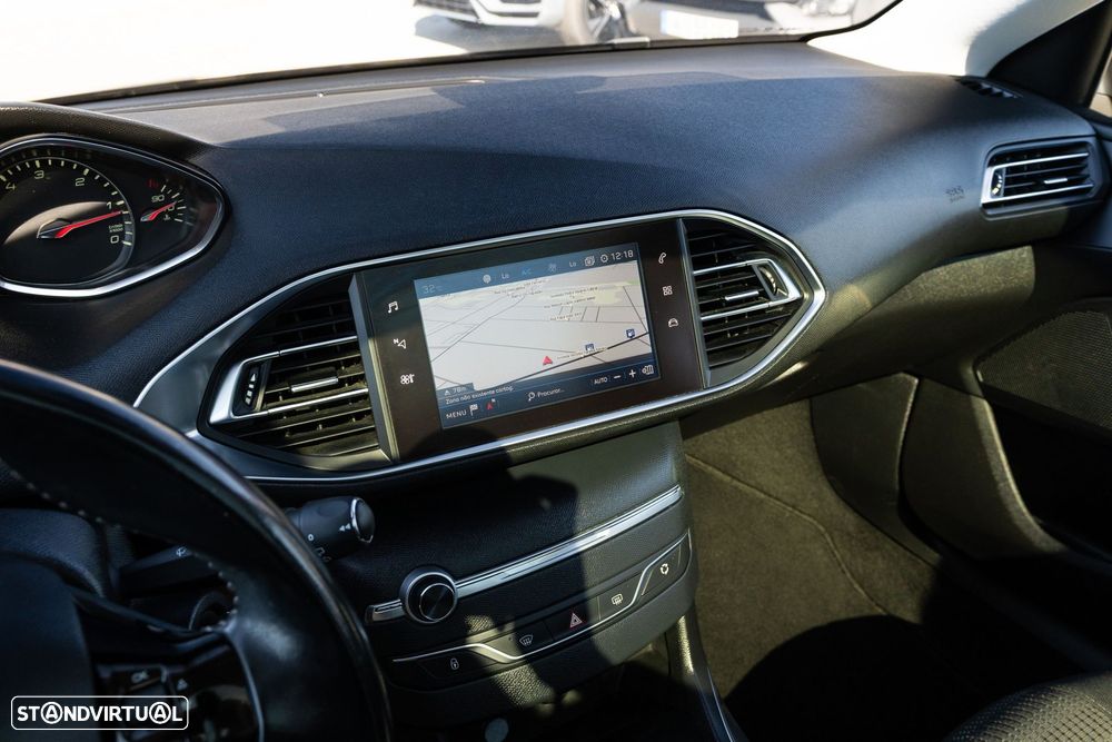 Peugeot 308 SW 1.5 BlueHDi Allure - 18