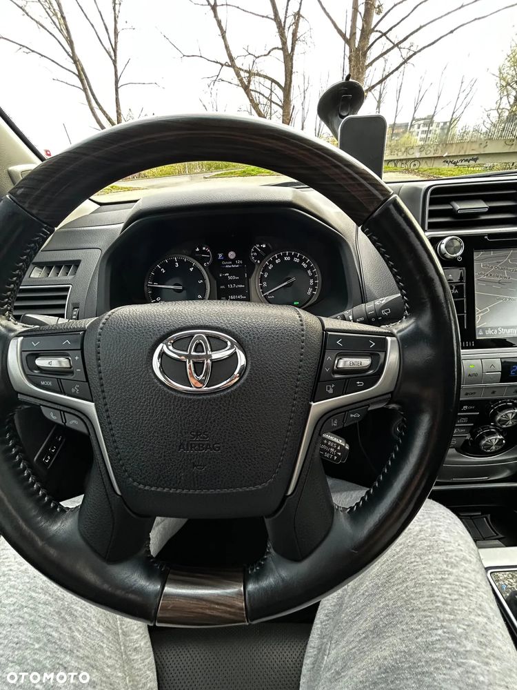 Toyota Land Cruiser LC 2.8 D-4D Executive - 32