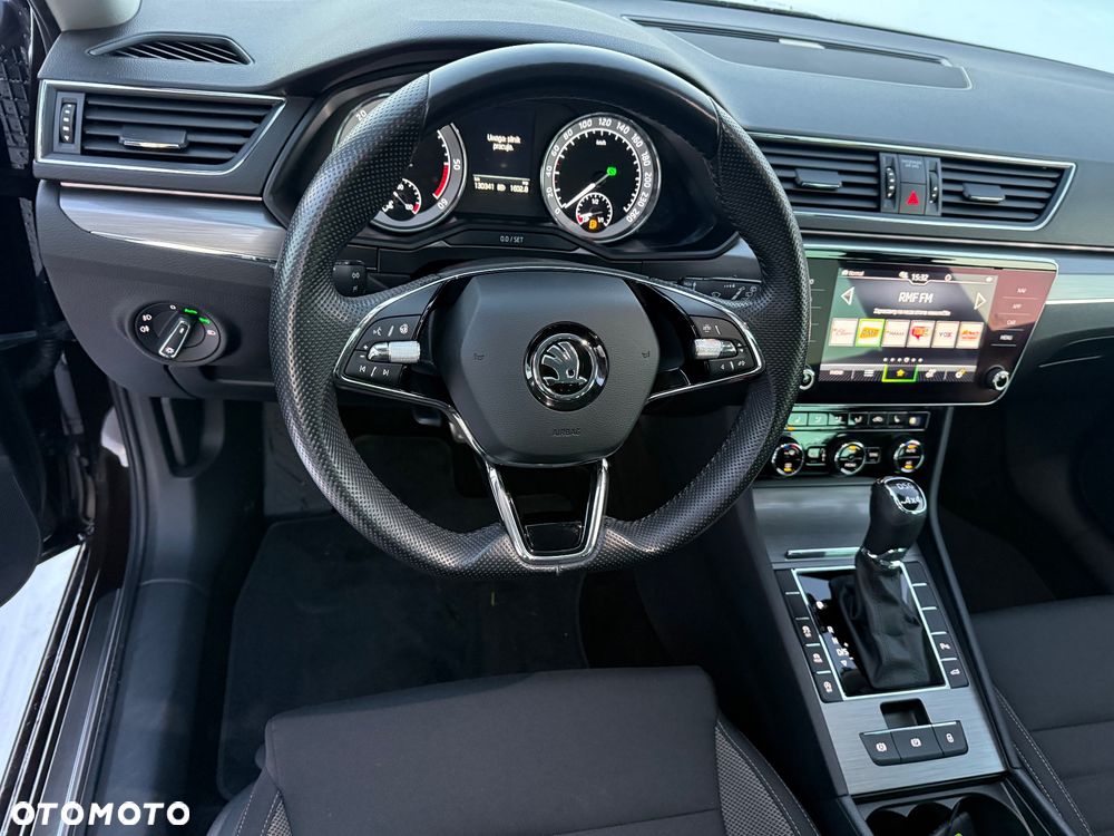 Skoda Superb 2.0 TDI SCR 4x4 Scout DSG - 13