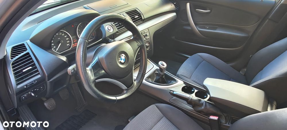 BMW Seria 1 - 24
