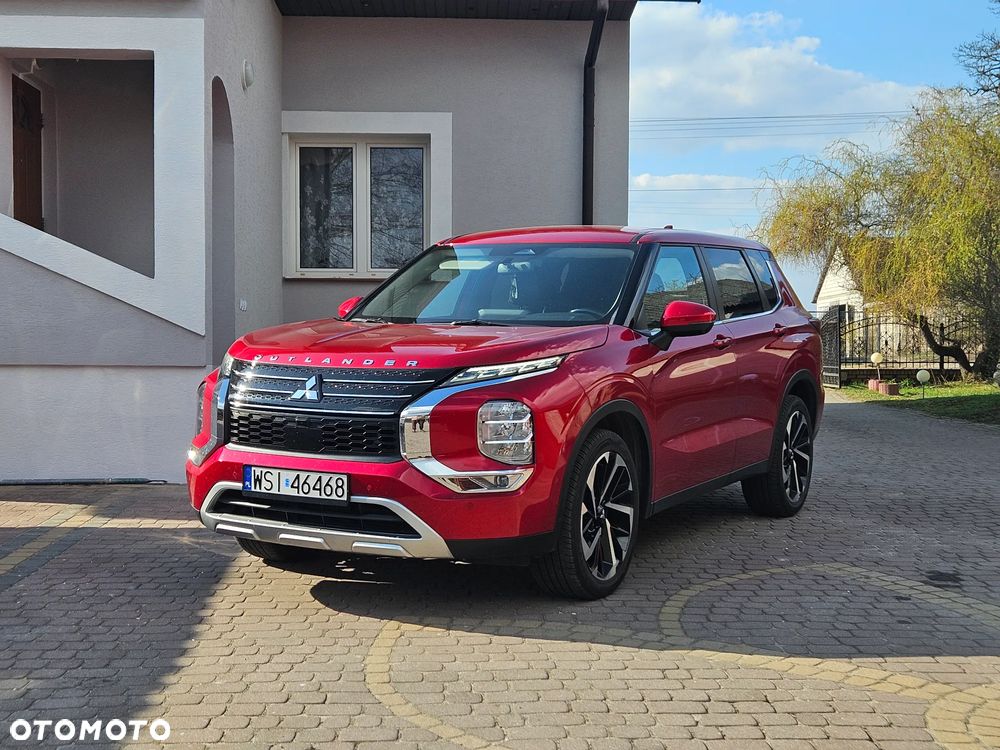 Mitsubishi Outlander - 1