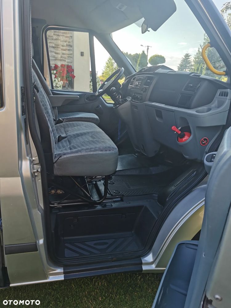 Ford Transit 350L Trend - 37