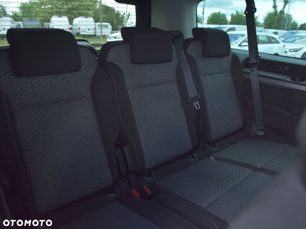 Peugeot Traveller - 20