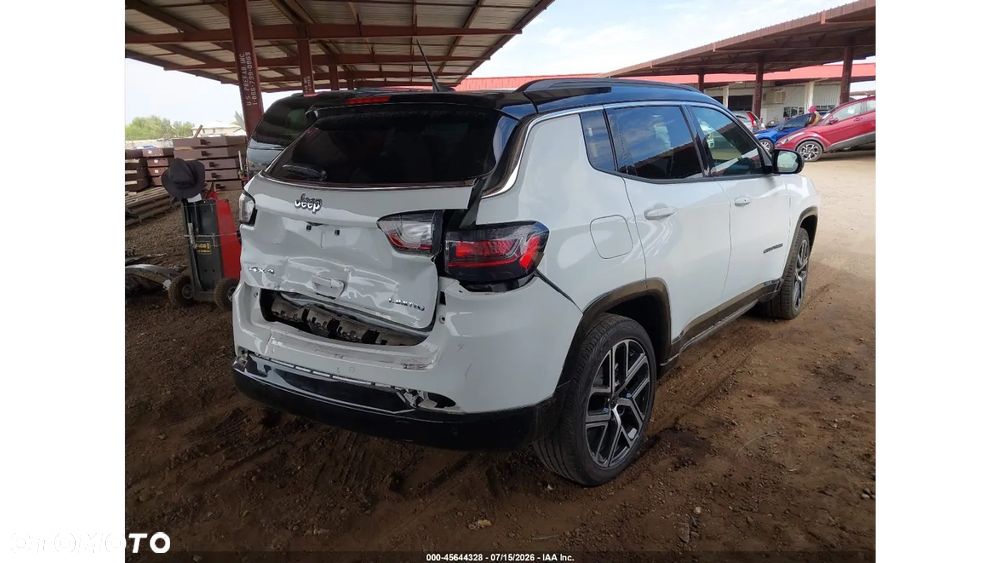 Jeep Compass - 4