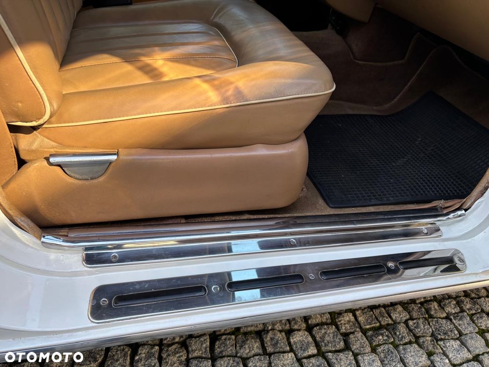 Rolls-Royce Wraith - 40