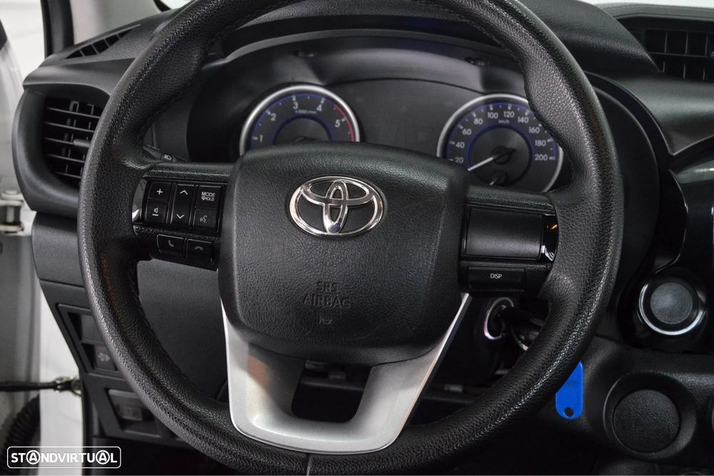 Toyota Hilux 2.4 D-4D 4X2 Cabine Extra 3L - 32